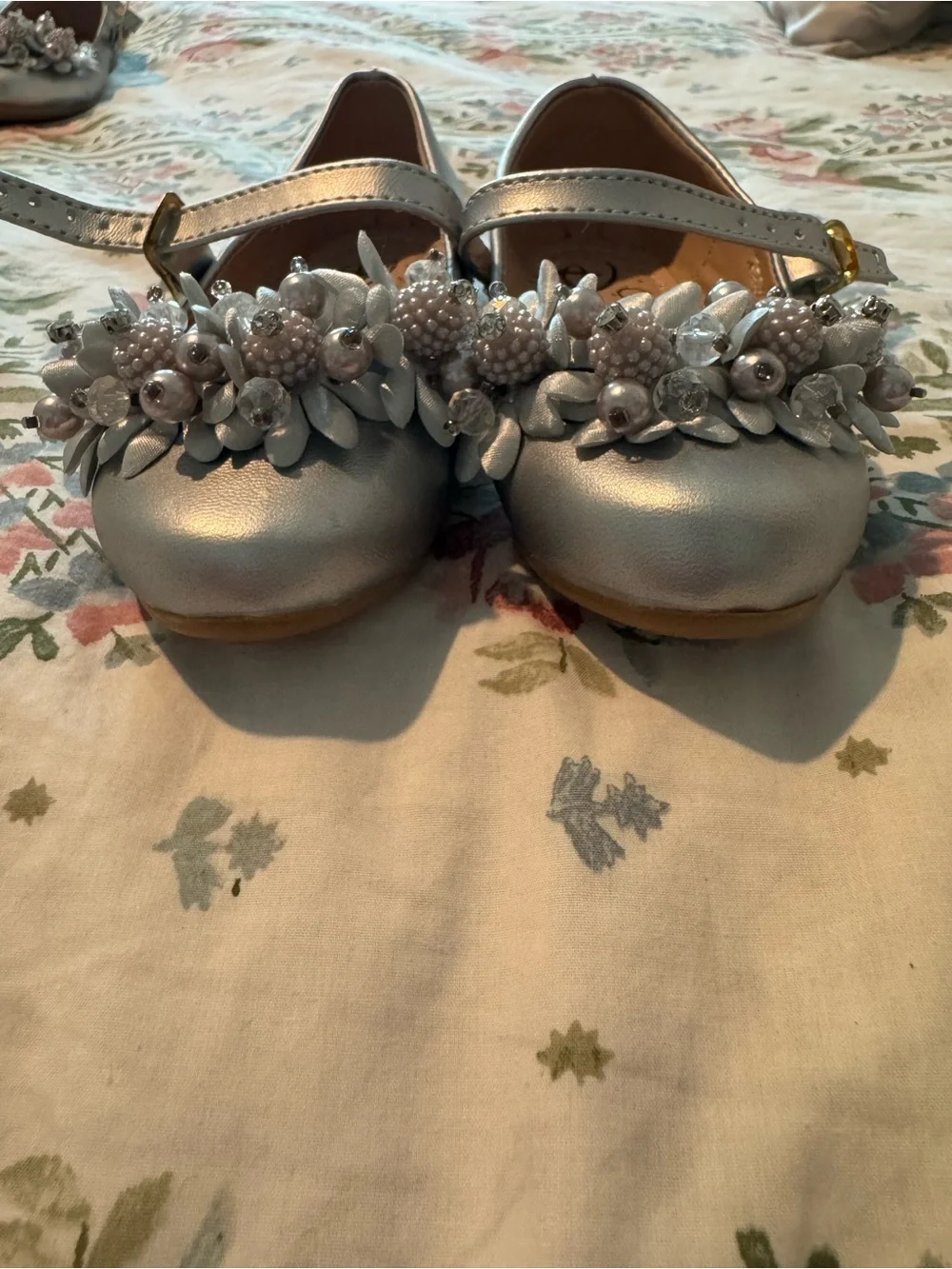 Girls' Silver Floral Pearl Mary Jane Dress Shoes